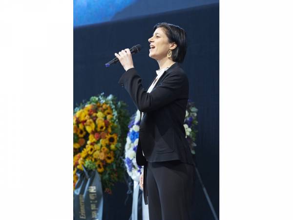 Sängerin Natalie Gozzi - Hochzeitssängerin, Sängerin für Taufen und sonstige Anlässe